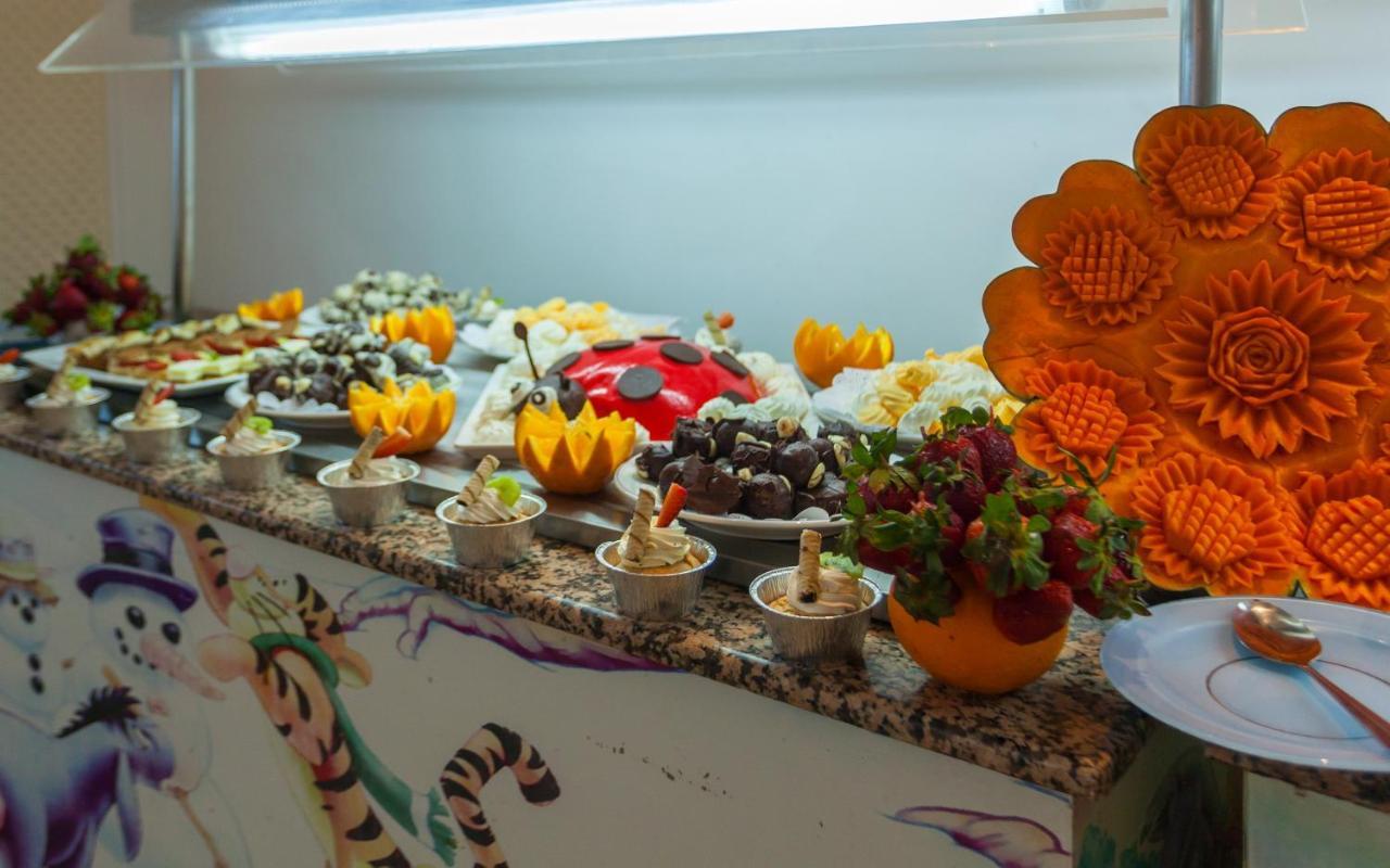 El Mouradi Djerba Menzel Hotel Midoun Bagian luar foto